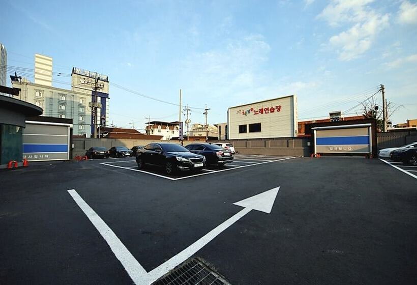 מוטל Sangju Hotel Aria