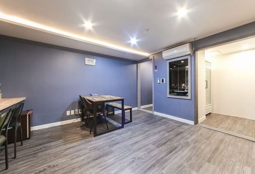 فندق على الطريق Tongyeong Hotel Hora