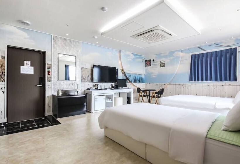 فندق على الطريق Tongyeong Hotel Sea Scent