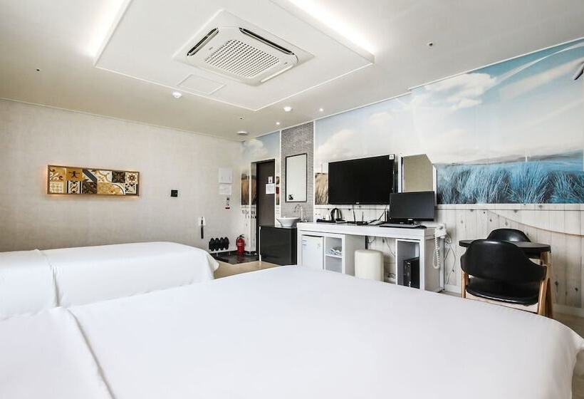 فندق على الطريق Tongyeong Hotel Sea Scent