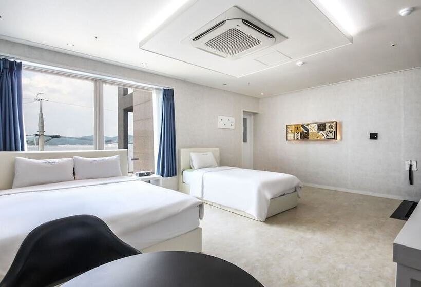 فندق على الطريق Tongyeong Hotel Sea Scent