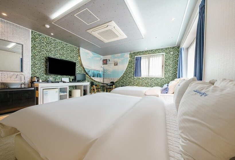 فندق على الطريق Tongyeong Hotel Sea Scent
