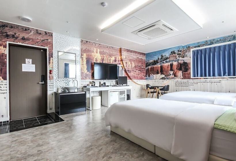 فندق على الطريق Tongyeong Hotel Sea Scent