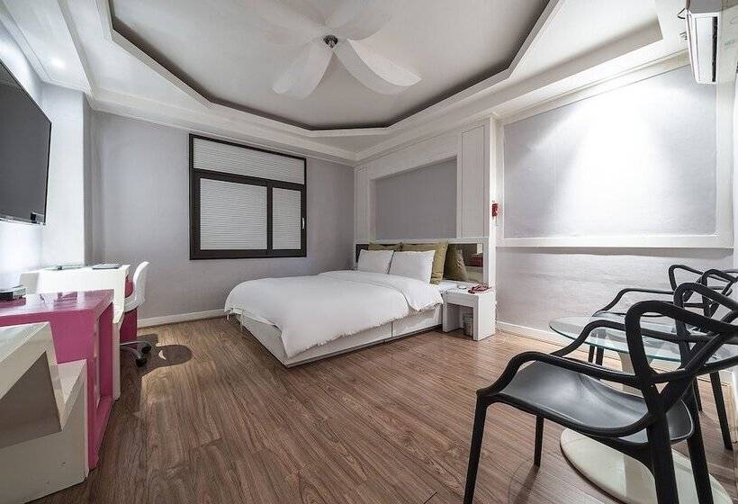 汽车旅馆  Uijeongbu Boom