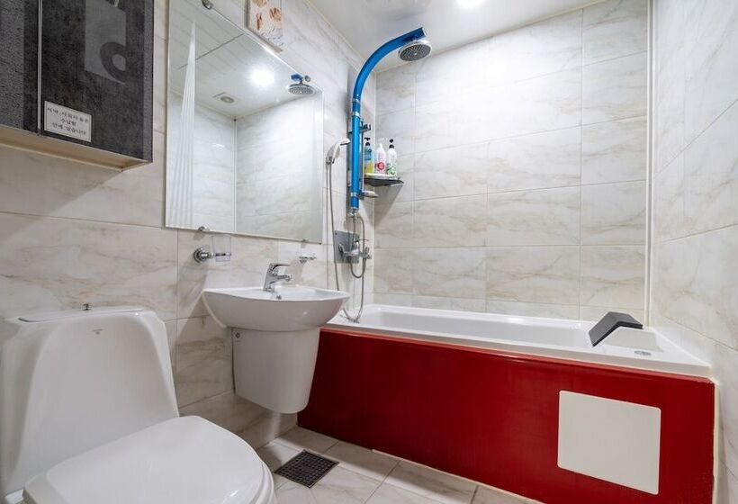 فندق على الطريق Wonju Hiritz