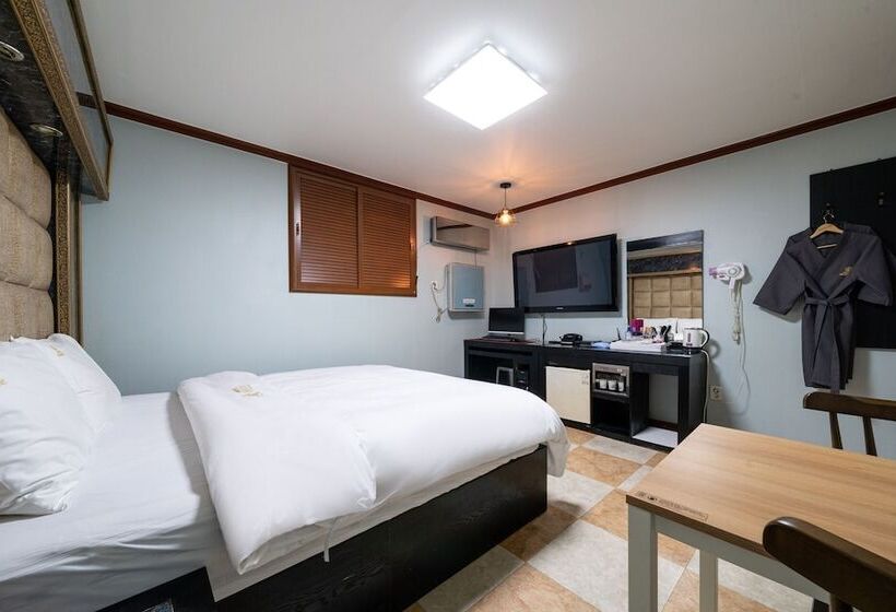 فندق على الطريق Wonju Hiritz