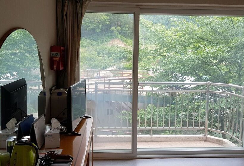 מוטל Yangyang Galcheon Family Resort