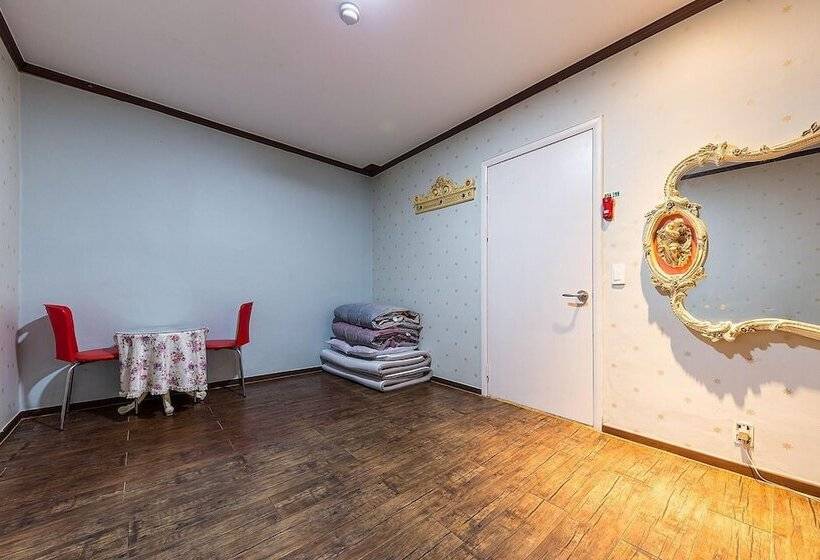 Мотель Yesan Shinwon Parktel