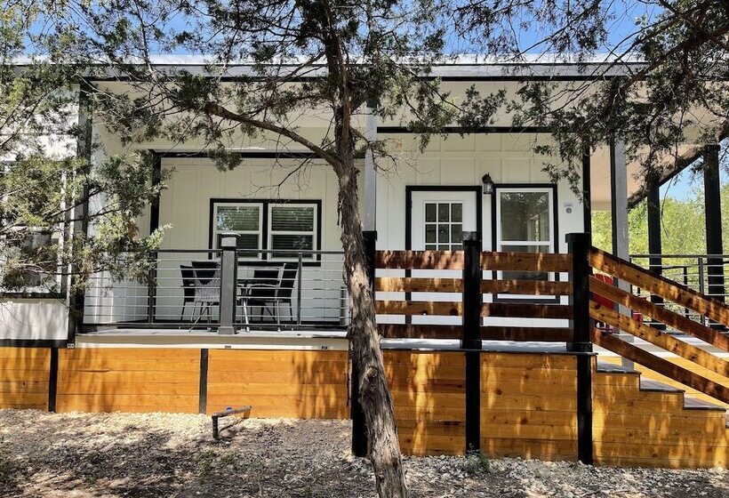 Outcast Landing   A Fisherman S Paradise