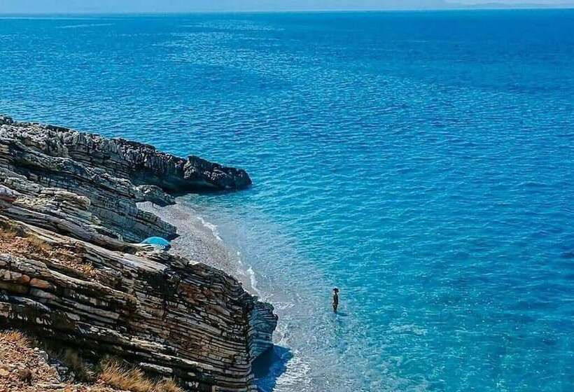 פנסיון Double Room With Private Bathroom Kitchen Balcony