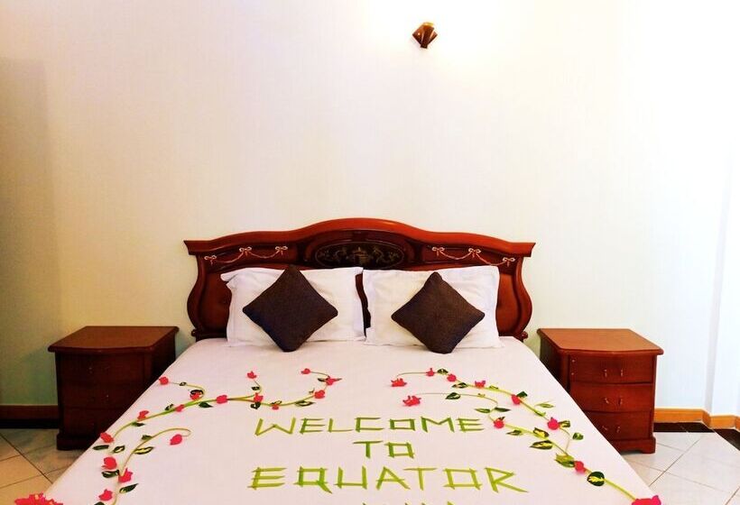 پانسیون Equator Inn