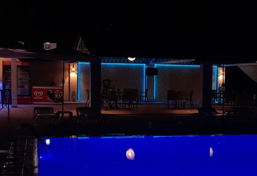 פנסיון Euphoria Complex