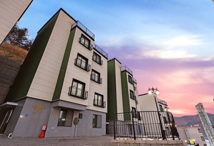 Пансион Gapyeong Ciere Poolvilla