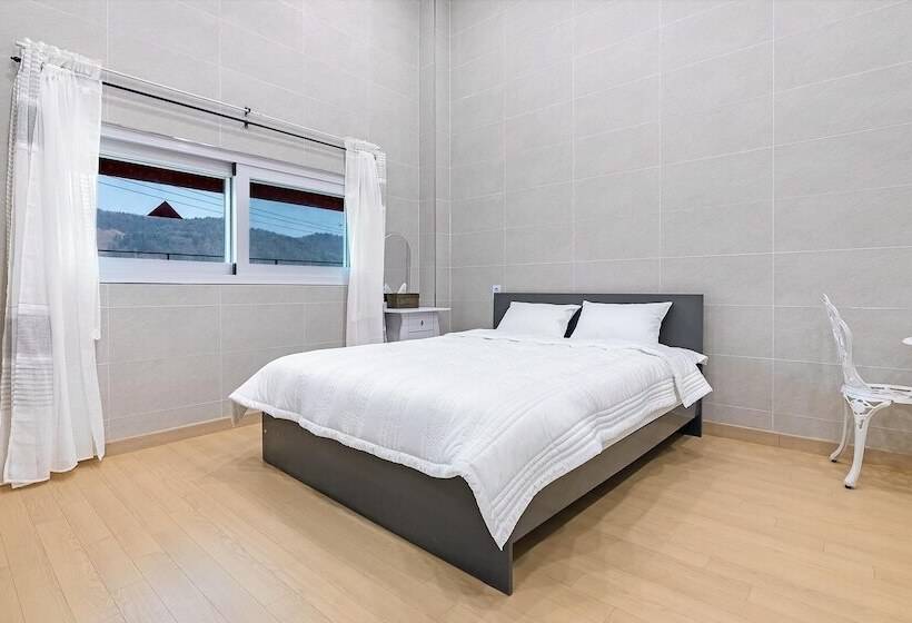 Pensione Gapyeong Ddel Poolvilla