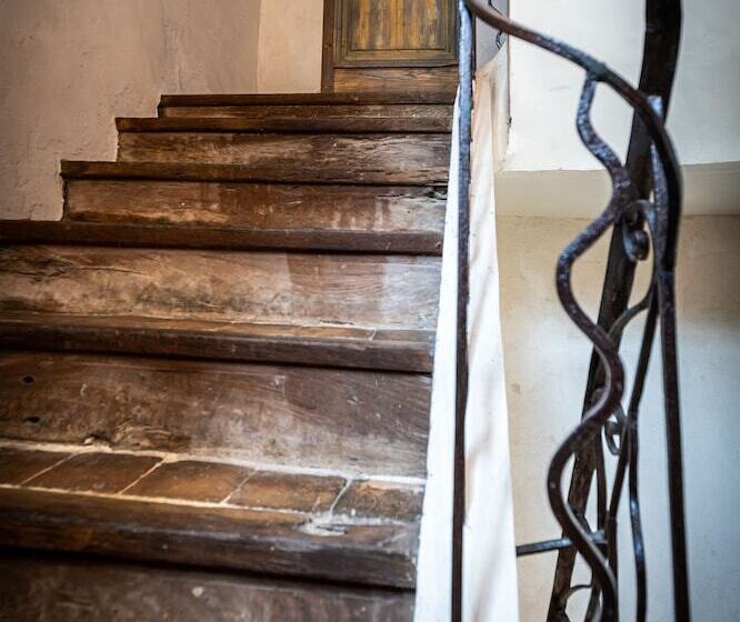 بنسيون La Tour Mandot