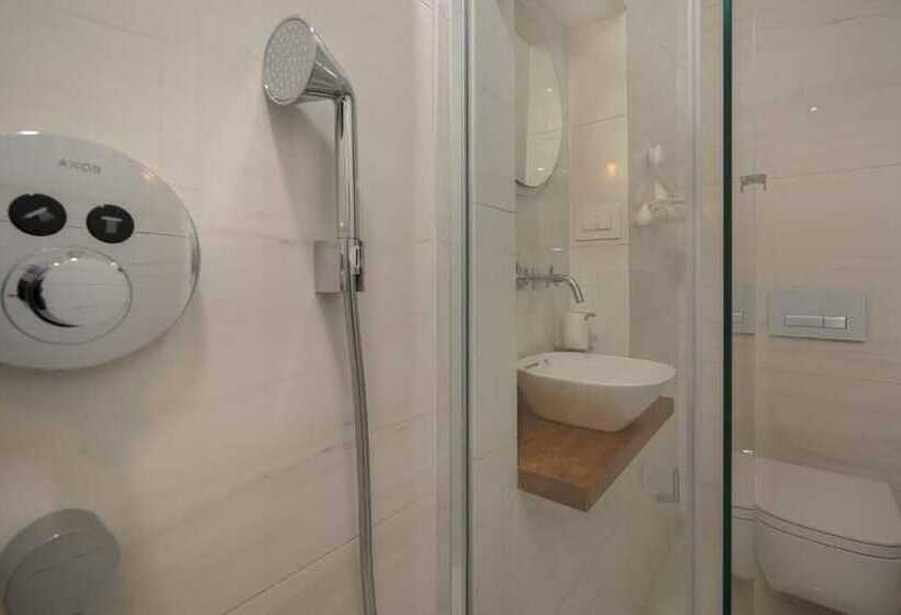 بنسيون Palazzo De Bona