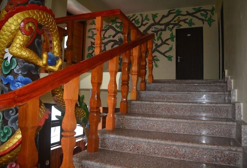 Пансион Rufina Royal Lachung