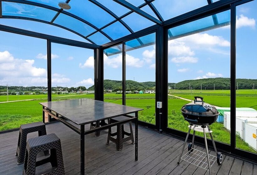 Pensiune Taean Blueisland Pool Villa