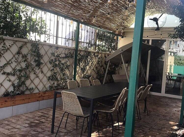 بنسيون Tirana City Rooms   Vatra E Lagjes By Paymán Club