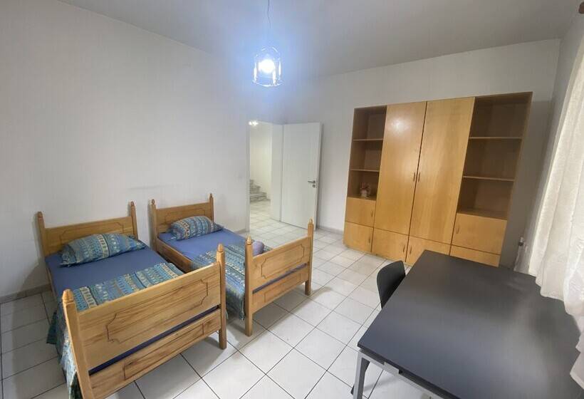 بنسيون Tirana City Rooms   Vatra E Lagjes By Paymán Club