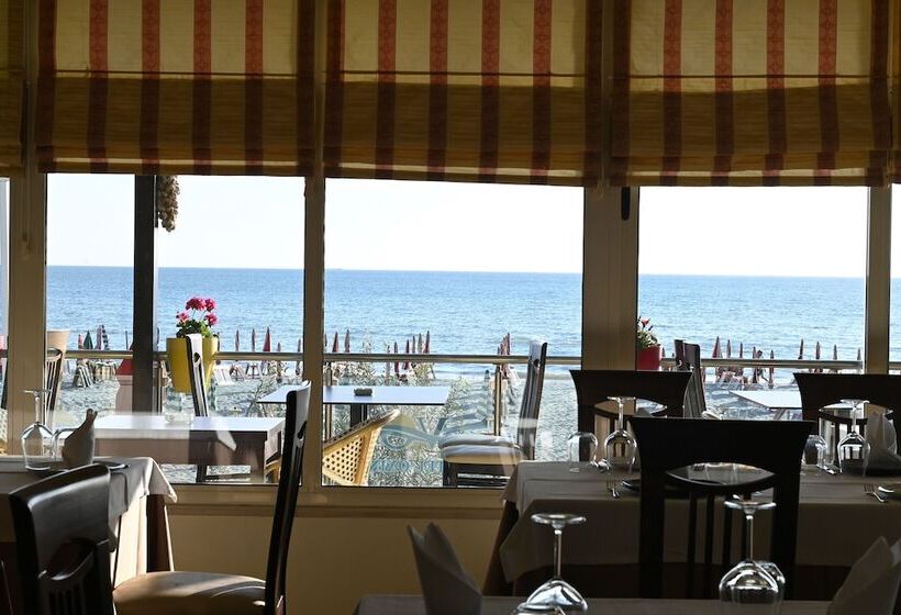 פנסיון Vila Oxinn