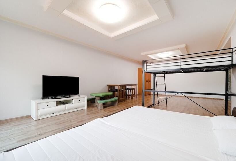 Pocheon Sehrounkkum Pension