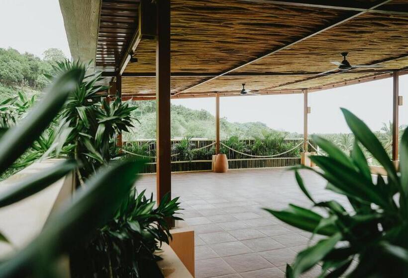 Porter Hotel   Surf & Yoga Retreat