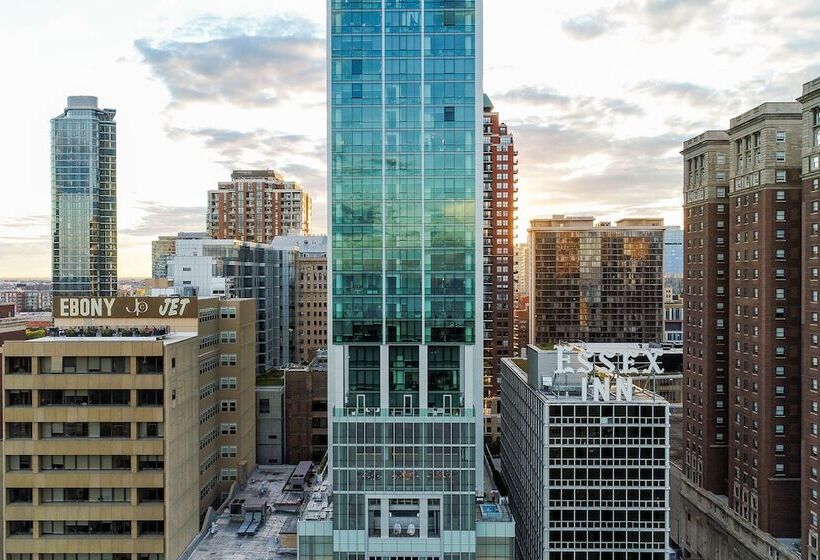 Sentral Michigan Avenue