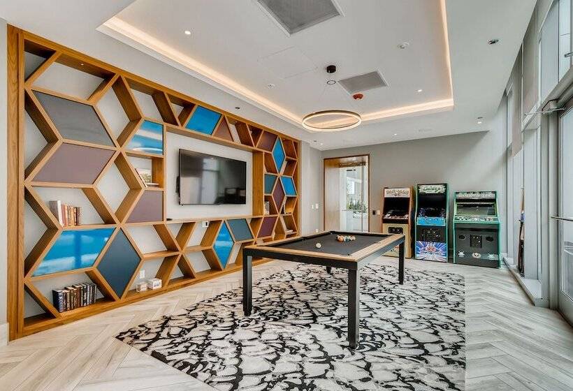 Sentral Michigan Avenue