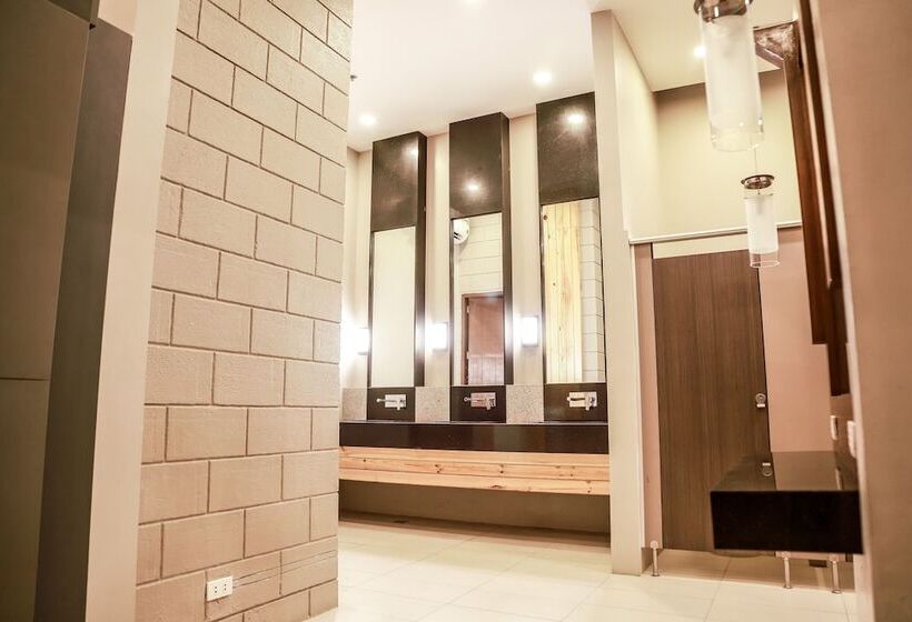 Sotogrande Hotel Katipunan