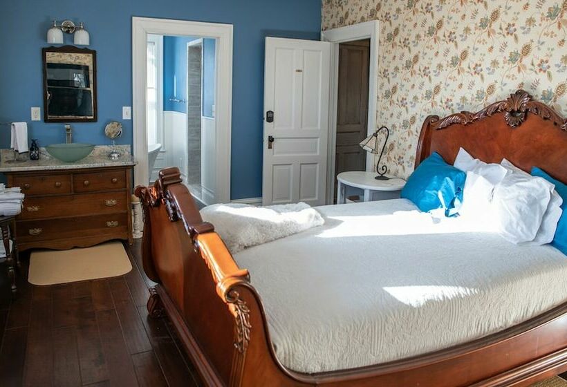 The Urstad House B&b