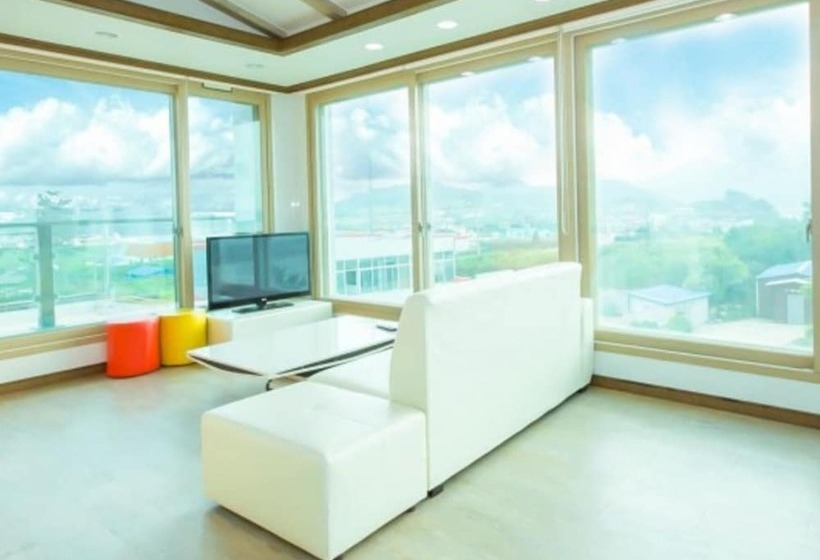 Wando Rivera Pension