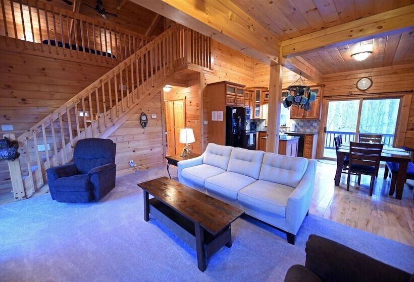 Whispering Creek Lodge   Blue Ridge