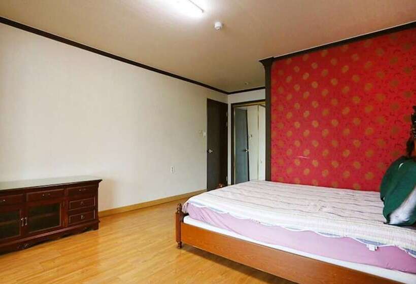 Yangpyeong Ganggaui Achim Pension