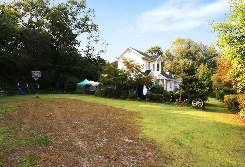 Yeoju White House Pension