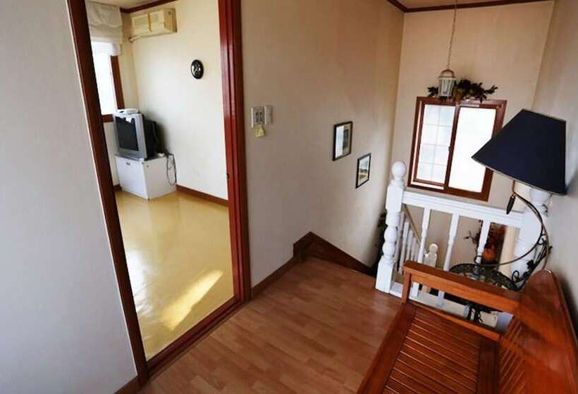 Yeoju White House Pension