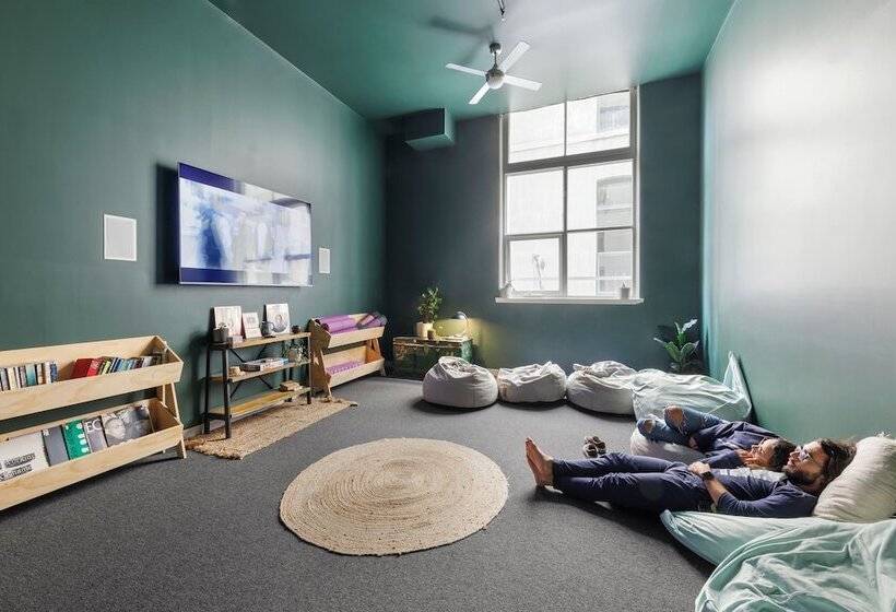 호스텔 Roamer Melbourne   Formerly Selina Central Melbourne