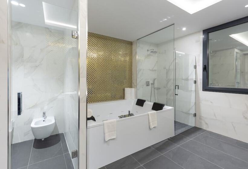 Az Hotels Grand Oran