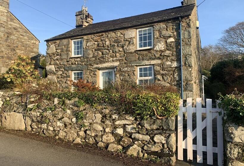 Beautiful Cottage Near Harlech With Ocean Views
