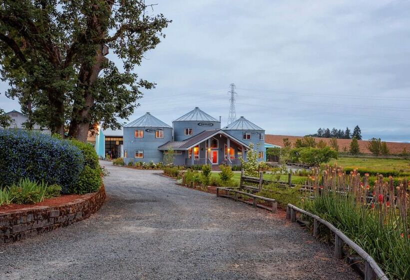 민박 Abbey Road Farm