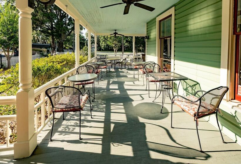 مبيت وإفطار Lady Clare Room At Camellia Rose Inn Downtown