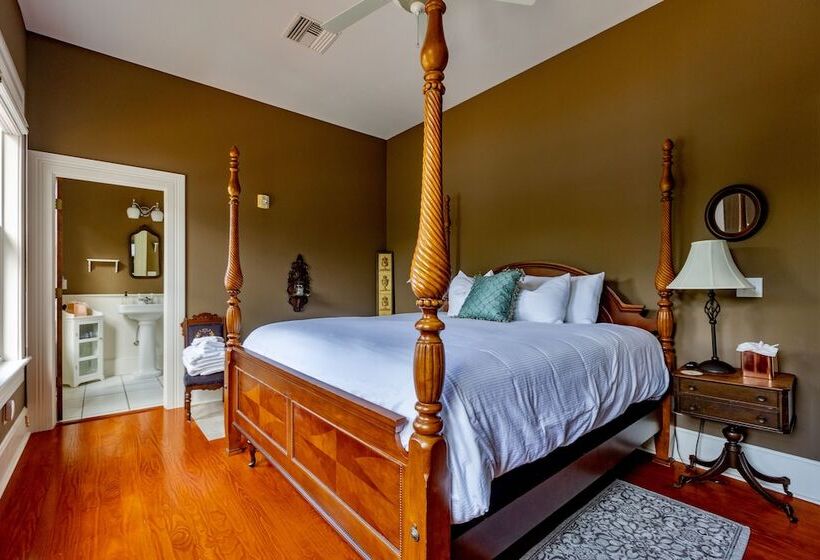 צימר Lady Clare Room At Camellia Rose Inn Downtown