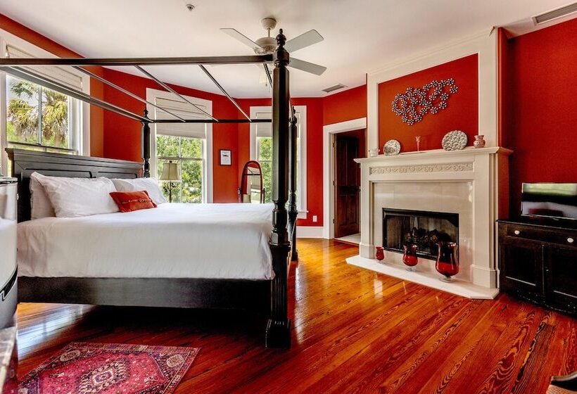 مبيت وإفطار Lady Clare Room At Camellia Rose Inn Downtown