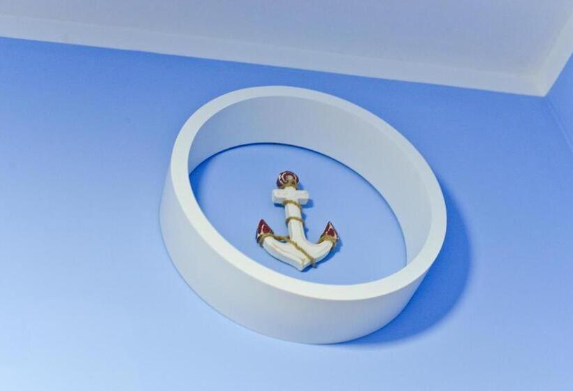 Bed and Breakfast Nautical Rooms In Old Part Of The Town