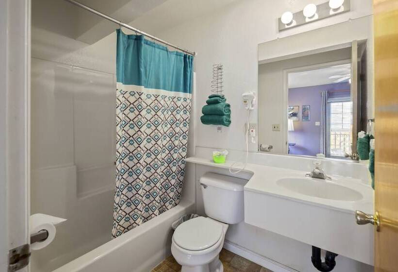 ベッドアンドブレックファースト The 10th Green Inn