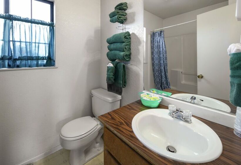 민박 The 10th Green Inn