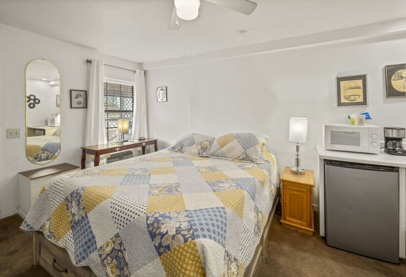 ベッドアンドブレックファースト The 10th Green Inn