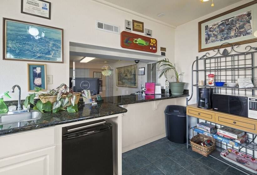 ベッドアンドブレックファースト The 10th Green Inn