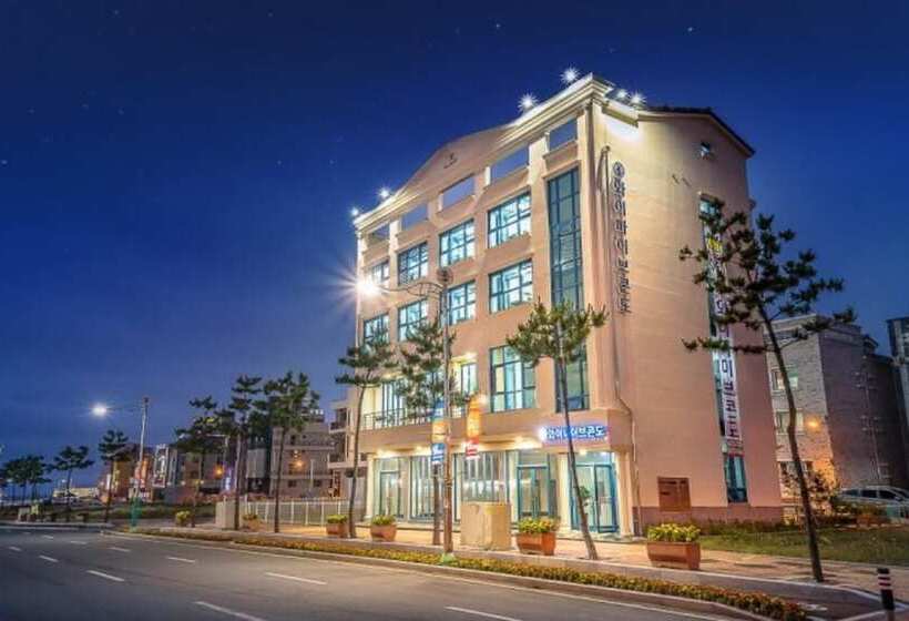 Boryeong Wifi Condo Pension