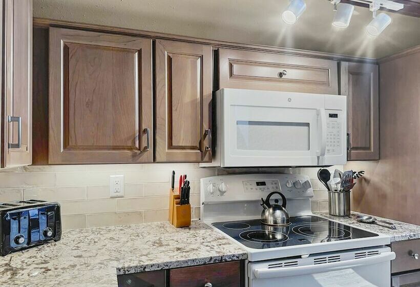 Breckenridge Spacious Mill Run 5 Townhouse By Redawning